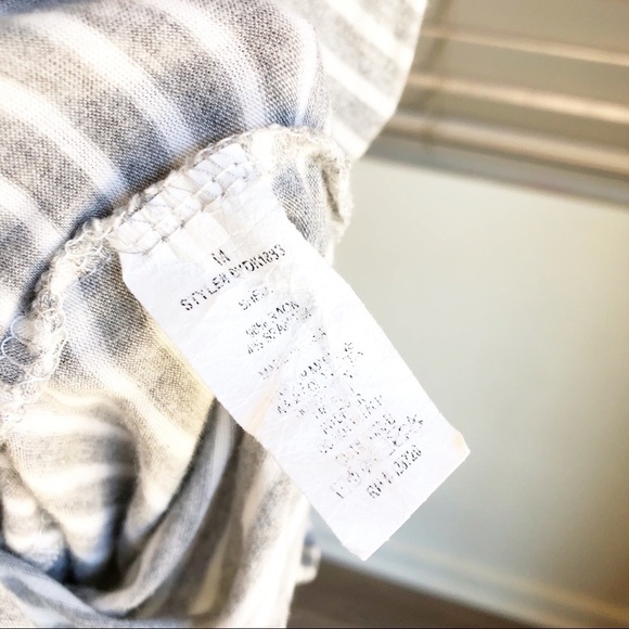 Dee Elly gray/white striped front knot dress - Picture 4 of 5